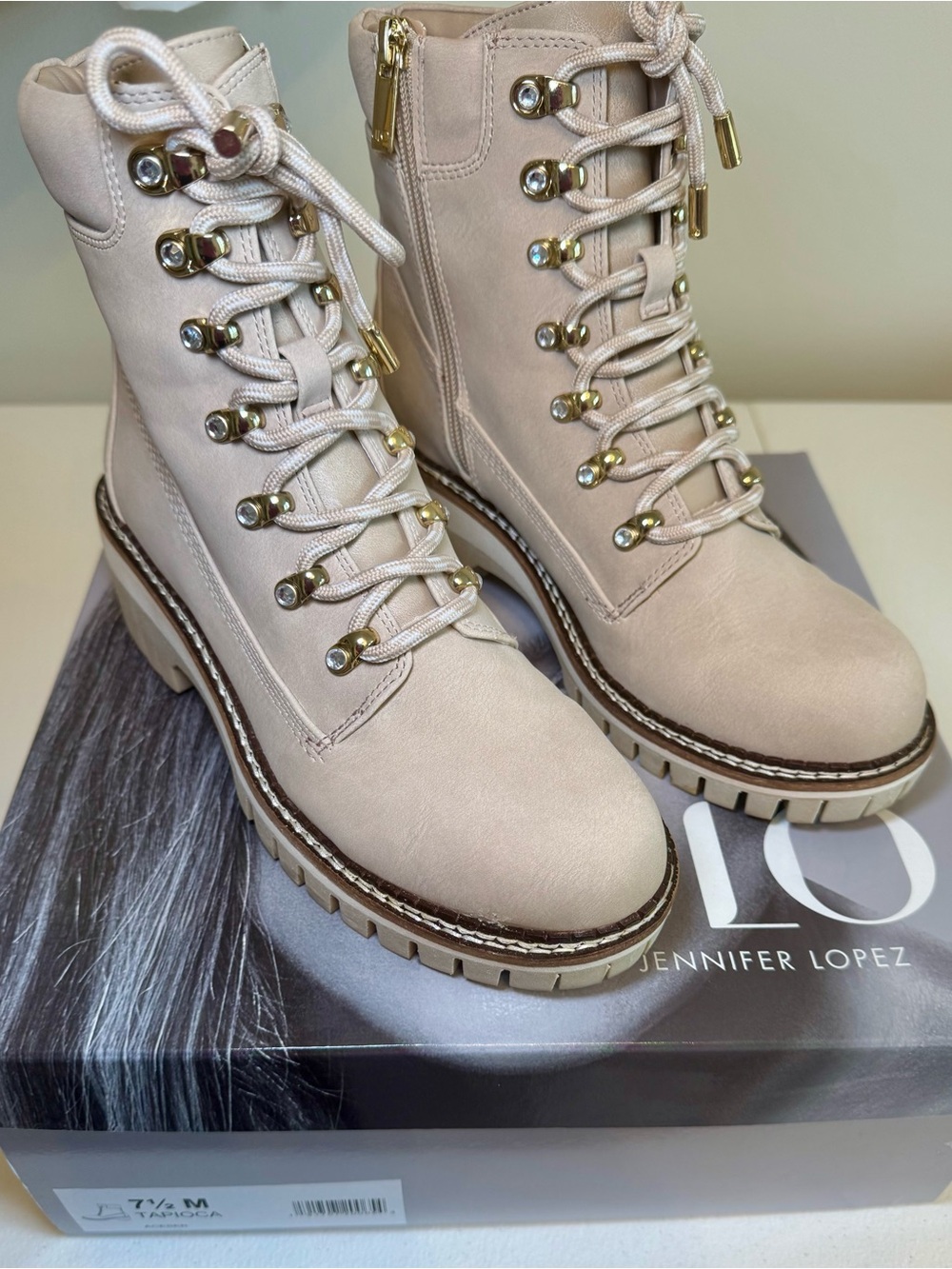 New in box Jennifer Lopez Beige Lace-Up Tapioca boots size 7.5
